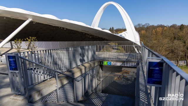 Fot. Robert Stachnik [Radio Szczecin] Teatr Letni zmienił się w niedostępną twierdzę? [WIDEO, ZDJĘCIA]
