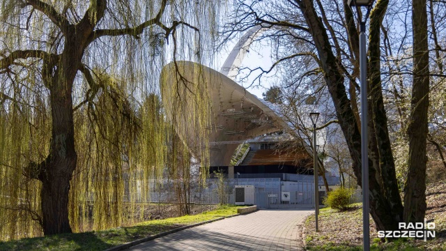 Fot. Robert Stachnik [Radio Szczecin] Teatr Letni zmienił się w niedostępną twierdzę? [WIDEO, ZDJĘCIA]