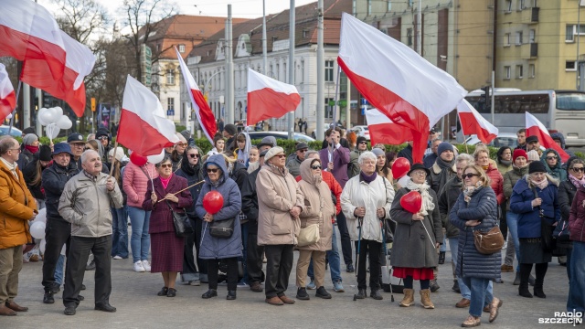 Fot. Kamila Kozioł [Radio Szczecin] "Tak dla edukacji, nie dla deprawacji". Protest w Szczecinie [ZDJĘCIA]