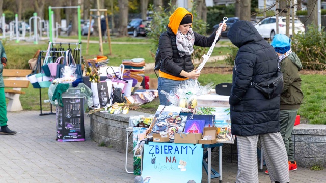 Jarmark na Pogodnie. Fot. Robert Stachnik [Radio Szczecin] Zające, kurki, wianki - na Pogodnie już świątecznie [WIDEO, ZDJĘCIA]