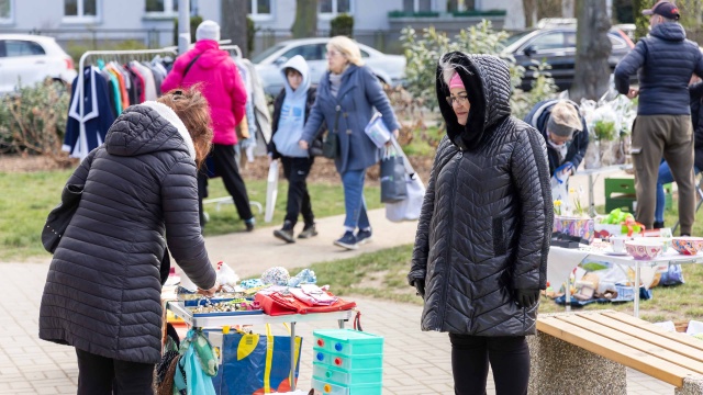 Jarmark na Pogodnie. Fot. Robert Stachnik [Radio Szczecin] Zające, kurki, wianki - na Pogodnie już świątecznie [WIDEO, ZDJĘCIA]