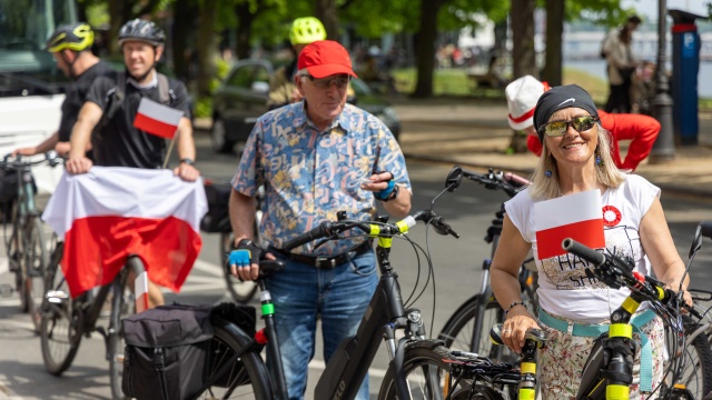 Fot. Robert Stachnik [Radio Szczecin] Dzień Flagi. Rowerowo i klasycznie [WIDEO, ZDJĘCIA]