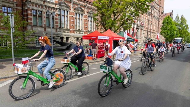 Fot. Robert Stachnik [Radio Szczecin] Dzień Flagi. Rowerowo i klasycznie [WIDEO, ZDJĘCIA]