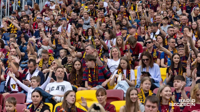 Fot. Robert Stachnik [Radio Szczecin] "Ja sobie popłaczę, a kibice, którzy są od tylu lat z Pogonią, oby doczekali..." [WIDEO, ZDJĘCIA]