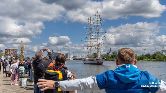 Fryderyk Chopin. Fot. Robert Stachnik [Radio Szczecin] Szczecińskie żaglowce zacumowały u siebie [ZDJĘCIA]