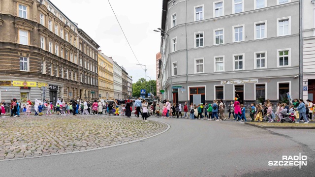 Fot. Robert Stachnik [Radio Szczecin] Dziecięcy Orszak Króla Maciusia na ulicach miasta [WIDEO, ZDJĘCIA]