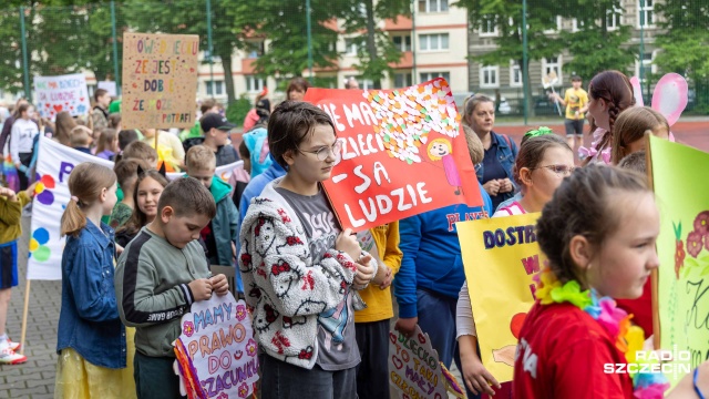 Fot. Robert Stachnik [Radio Szczecin] Dziecięcy Orszak Króla Maciusia na ulicach miasta [WIDEO, ZDJĘCIA]