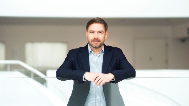 Przemysław Neumann – dyrygent 13. International Lutosławski Youth Orchestra 2025. Fot. Kamila Kozioł [Filharmonia w Szczecinie] Filharmonia rozstrzygnęła konkurs na muzyków do International Lutosławski Youth Orchestra 2025 [ZDJĘCIA]