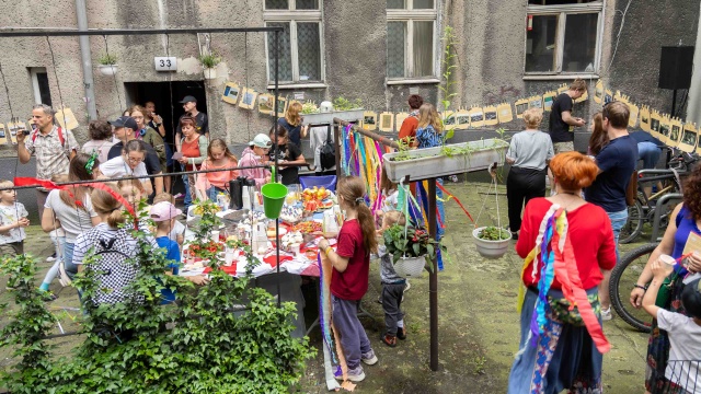 Fot. Robert Stachnik [Radio Szczecin] Motyle, historia i sąsiedzkie relacje... Piknik w środku miasta [ZDJĘCIA]