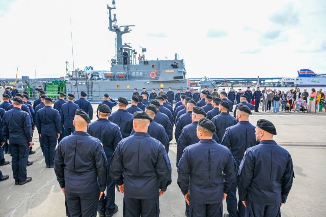 Fot. PAP/Marcin Bielecki Polscy marynarze objęli półroczny dyżur NATO [ZDJĘCIA]