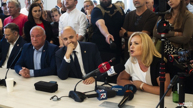 Fot. Wojciech Ochrymiuk [Radio Szczecin] Byli mieszkańcy, działacze i radni. Komisja ds. bezpieczeństwa odwołana, bo nie było komendantów służb [WIDEO, ZDJĘCIA]