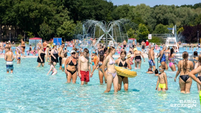 Fot. Robert Stachnik [Radio Szczecin] Na niebie słońce, na Arkonce tłumy [WIDEO, ZDJĘCIA]