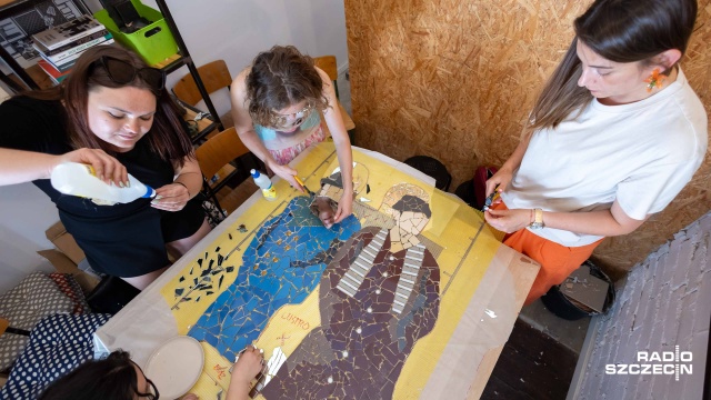 Fot. Robert Stachnik [Radio Szczecin] Powrót do przeszłości, czyli powstaje historyczna mozaika [WIDEO, ZDJĘCIA]