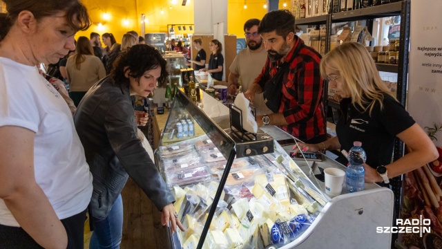 Fot. Robert Stachnik [Radio Szczecin] Pysznie i zdrowo w OFFMarinie [ZDJĘCIA]