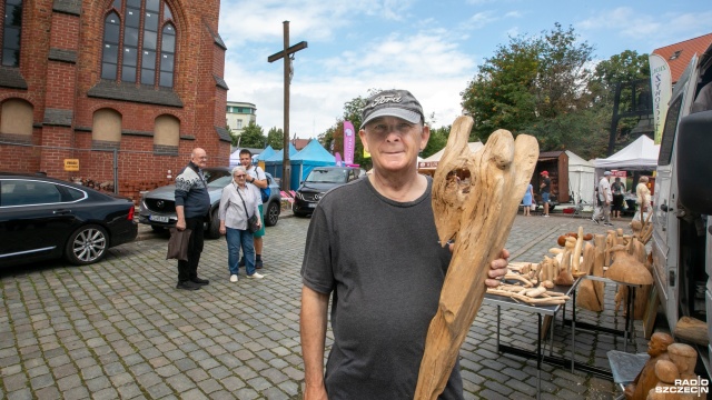 Fot. Weronika Łyczywek [Radio Szczecin] Jarmark Jakubowy: wypiekane na miejscu rogaliki, kapcie czy serki górskie [ZDJĘCIA]