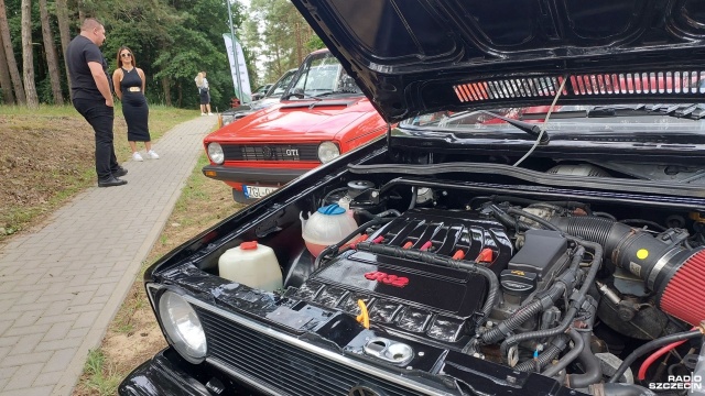 Fot. Joanna Maraszek [Radio Szczecin] Stare, nowsze i tuningowane. Wyjątkowy weekend dla fanów motoryzacji [ZDJĘCIA]