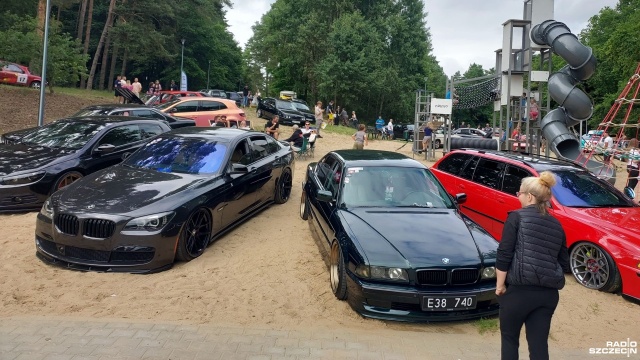 Fot. Joanna Maraszek [Radio Szczecin] Stare, nowsze i tuningowane. Wyjątkowy weekend dla fanów motoryzacji [ZDJĘCIA]