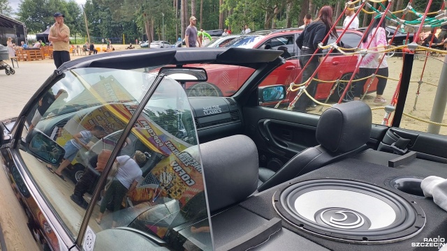 Fot. Joanna Maraszek [Radio Szczecin] Stare, nowsze i tuningowane. Wyjątkowy weekend dla fanów motoryzacji [ZDJĘCIA]