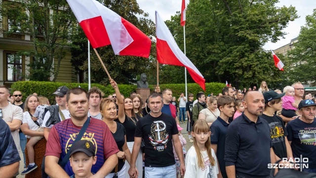 Fot. Robert Stachnik [Radio Szczecin] W rocznicę Powstania Warszawskiego: zaduma, pamięć, syreny... [WIDEO, ZDJĘCIA]