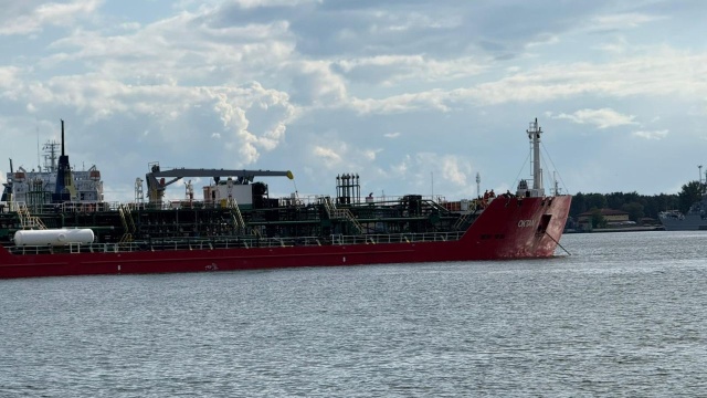 Fot. Słuchacz Awaria na tankowcu. Promy znów pływają