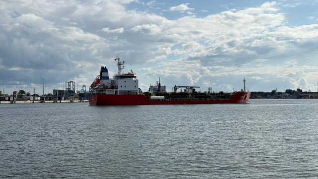 Fot. Słuchacz Awaria na tankowcu. Promy znów pływają