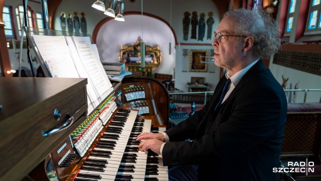 Christian-Marcus Raiser – organista Stuttgarter Barock-Collegium. Fot. Robert Stachnik [Radio Szczecin] Artyści z Polski, Niemiec i Ukrainy w hołdzie Bachowi [WIDEO, ZDJĘCIA]