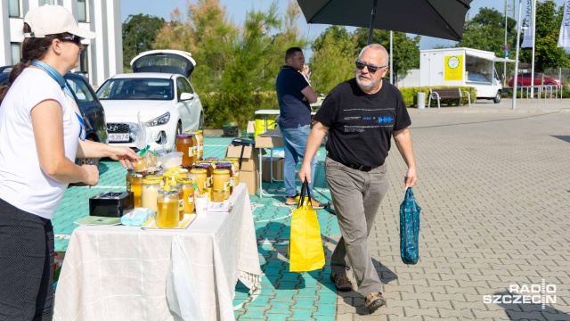 Fot. Robert Stachnik [Radio Szczecin] Bazar na Bronowickiej kusi zdrowiem i ekologią [WIDEO, ZDJĘCIA]