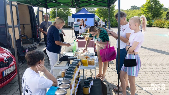 Fot. Robert Stachnik [Radio Szczecin] Bazar na Bronowickiej kusi zdrowiem i ekologią [WIDEO, ZDJĘCIA]