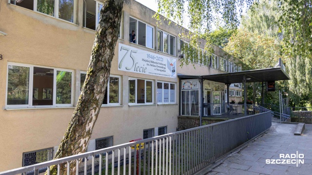 Fot. Robert Stachnik [Radio Szczecin] Postępują prace przy przebudowie pl. Wolności w Nowogardzie [ZDJĘCIA]