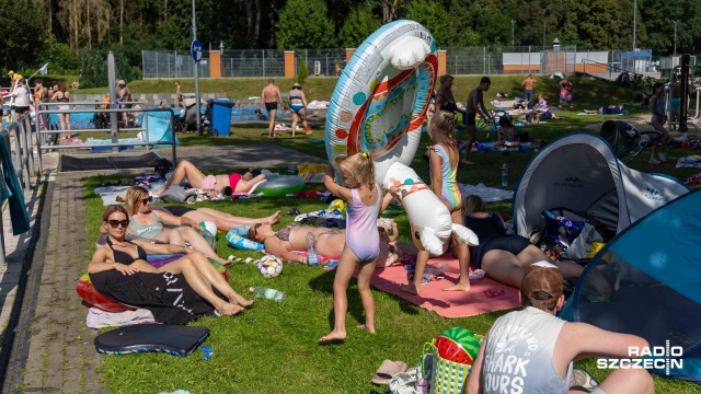 Fot. Robert Stachnik [Radio Szczecin] Woda na Arkonce jest już czysta. "Super zabawa, super słońce i super ciepła woda" [ZDJĘCIA]