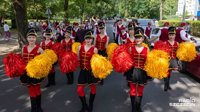 Fot. Robert Stachnik [Radio Szczecin] Najweselsza parada orkiestr odbywa się w Szczecinie [WIDEO, ZDJĘCIA]