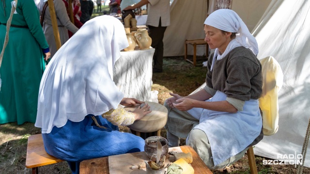 Fot. Robert Stachnik [Radio Szczecin] Biżuteria z brązu, naczynia z gliny i wiele więcej... Templariada zaprasza [ZDJĘCIA]