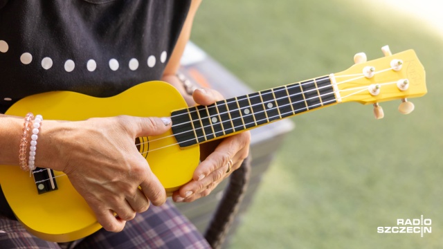 Fot. Robert Stachnik [Radio Szczecin] Lekkość i hawajski ogień. Ukulele opanowały Ogrody Śródmieście [ZDJĘCIA]