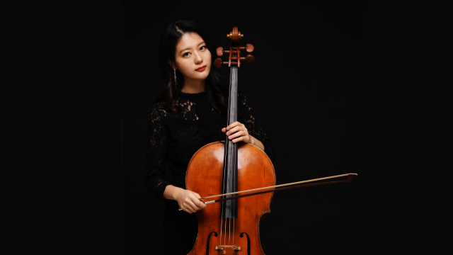 Yesong Lee – tutor grupy wiolonczel 13. International Lutosławski Youth Orchestra 2025. Fot. Materiały prasowe Filharmonii w Szczecinie Muzycy z sześciu kontynentów w Filharmonii. Rozpoczyna się 13. edycja ILYO [ZDJĘCIA]