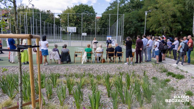 Fot. Robert Stachnik [Radio Szczecin] Nowa strefa sportu na Pogodnie. Skwer Romana Kużaka oficjalnie otwarty [WIDEO, ZDJĘCIA]