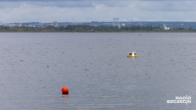 Fot. Robert Stachnik [Radio Szczecin] Prawie cały sezon bez czerwonej flagi. Monitorowanie kąpieliska w Dąbiu dało efekt [WIDEO, ZDJĘCIA]