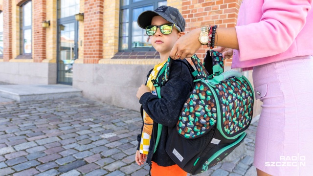 Fot. Robert Stachnik [Radio Szczecin] Małe rzeczy, wielkie wydatki. Rodzice kompletują wyprawki szkolne [ZDJĘCIA]