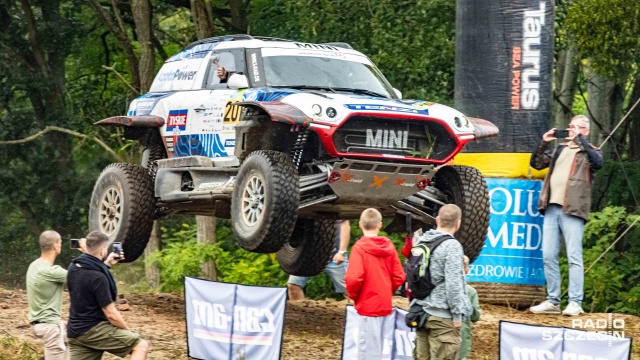 Fot. Robert Stachnik [Radio Szczecin] Widowiskowe rozpoczęcie Rajdu Baja Poland [WIDEO, ZDJĘCIA]