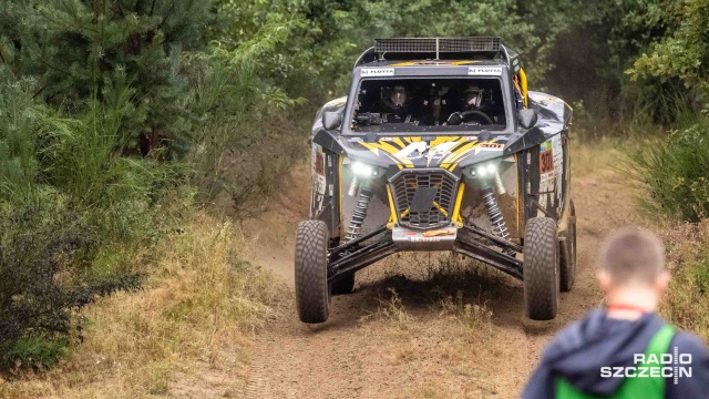 Fot. Robert Stachnik [Radio Szczecin] Widowiskowe rozpoczęcie Rajdu Baja Poland [WIDEO, ZDJĘCIA]