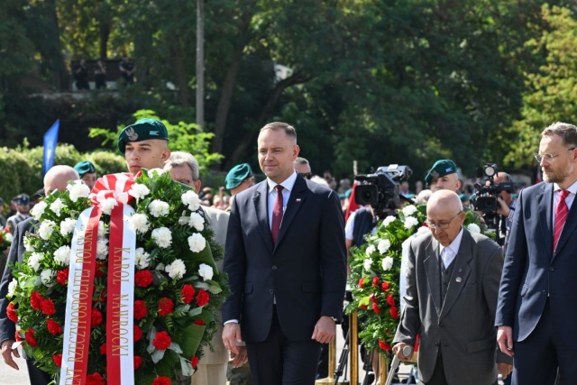 Fot. PAP/Marcin Bielecki Rocznica Porozumień Sierpniowych. Obchody w Szczecinie z udziałem prezydenta RP [ZDJĘCIA]