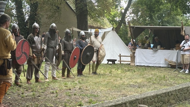 Fot. Sebastian Roszkowski [Radio Szczecin] Radio Szczecin w Jasienicy. Podróż w czasie do średniowiecznej wioski