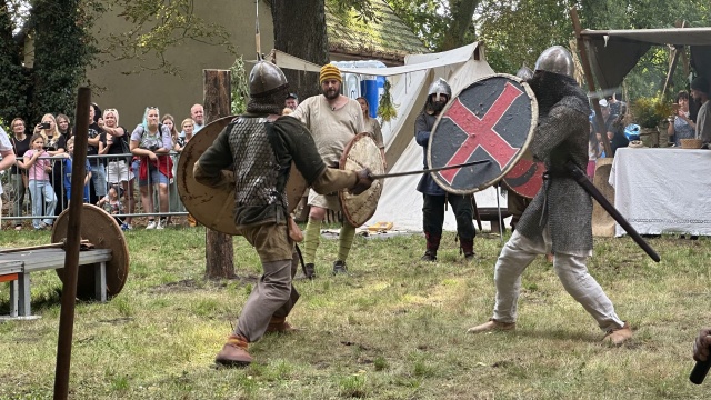 Fot. Sebastian Roszkowski [Radio Szczecin] Radio Szczecin w Jasienicy. Podróż w czasie do średniowiecznej wioski