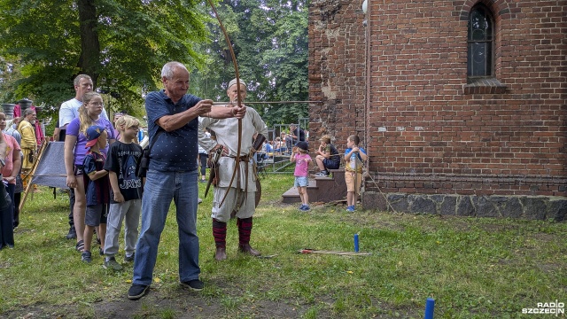 Fot. Maciej Papke [Radio Szczecin] Koronacja Bolesława Chrobrego wieczorem w Jasienicy [WIDEO, ZDJĘCIA]