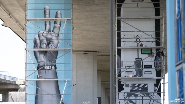 Fot. Kamila Kozioł [Radio Szczecin] Artyści upiększyli filary Trasy Zamkowej [WIDEO, ZDJĘCIA]