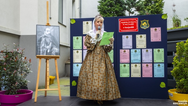 Fot. Wojciech Ochrymiuk [Radio Szczecin] Narodowe Czytanie w Stargardzie z przymrużeniem oka [WIDEO, ZDJĘCIA]