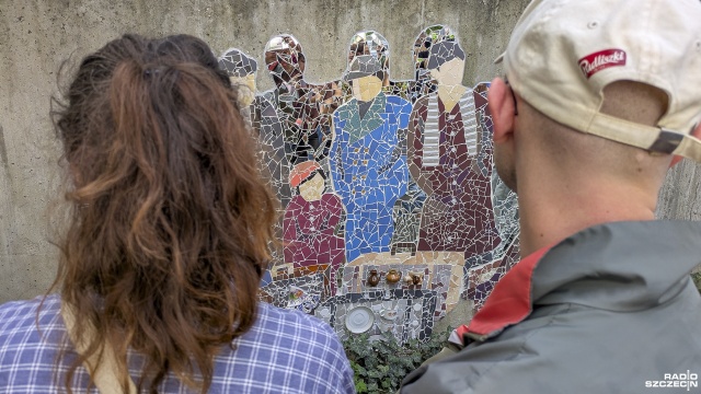 Fot. Maciej Papke [Radio Szczecin] Pierwsi szczecinianie uwiecznieni na mozaice [WIDEO, ZDJĘCIA]