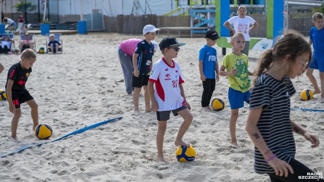 Fot. Kamila Kozioł [Radio Szczecin] Siatkarki Chemika trenowały z najmłodszymi [ZDJĘCIA]