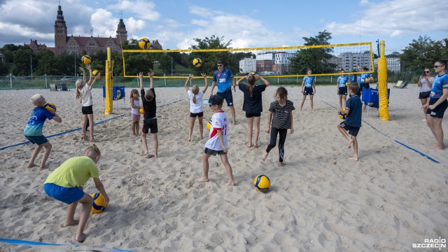 Fot. Kamila Kozioł [Radio Szczecin] Siatkarki Chemika trenowały z najmłodszymi [ZDJĘCIA]