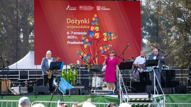 Fot. Kamila Kozioł [Radio Szczecin] Przelewice świętują dożynki [ZDJĘCIA]