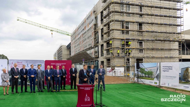 Fot. Robert Stachnik [Radio Szczecin] Ważny punkt budowy nowego budynku szpitala w Szczecinie [WIDEO, ZDJĘCIA]